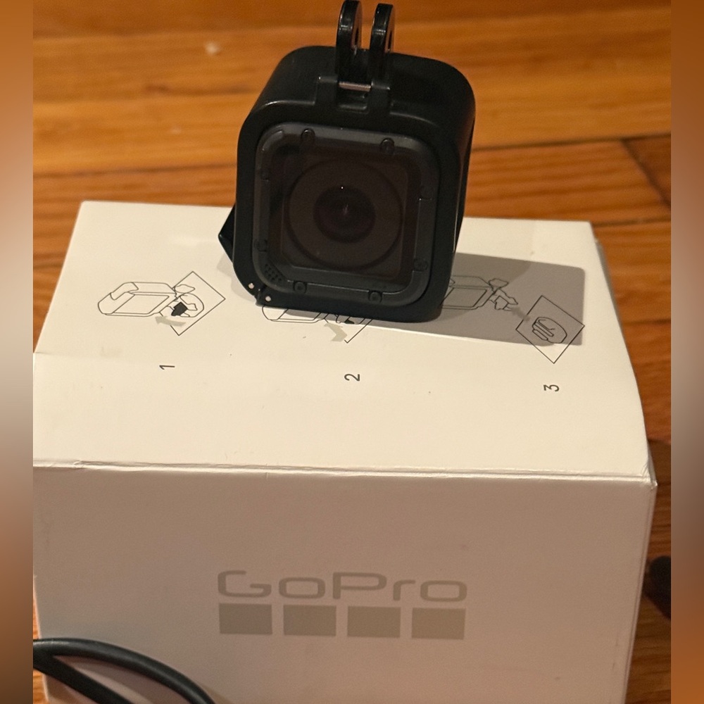 GoPro Hero5 Session - Picture 2 of 4